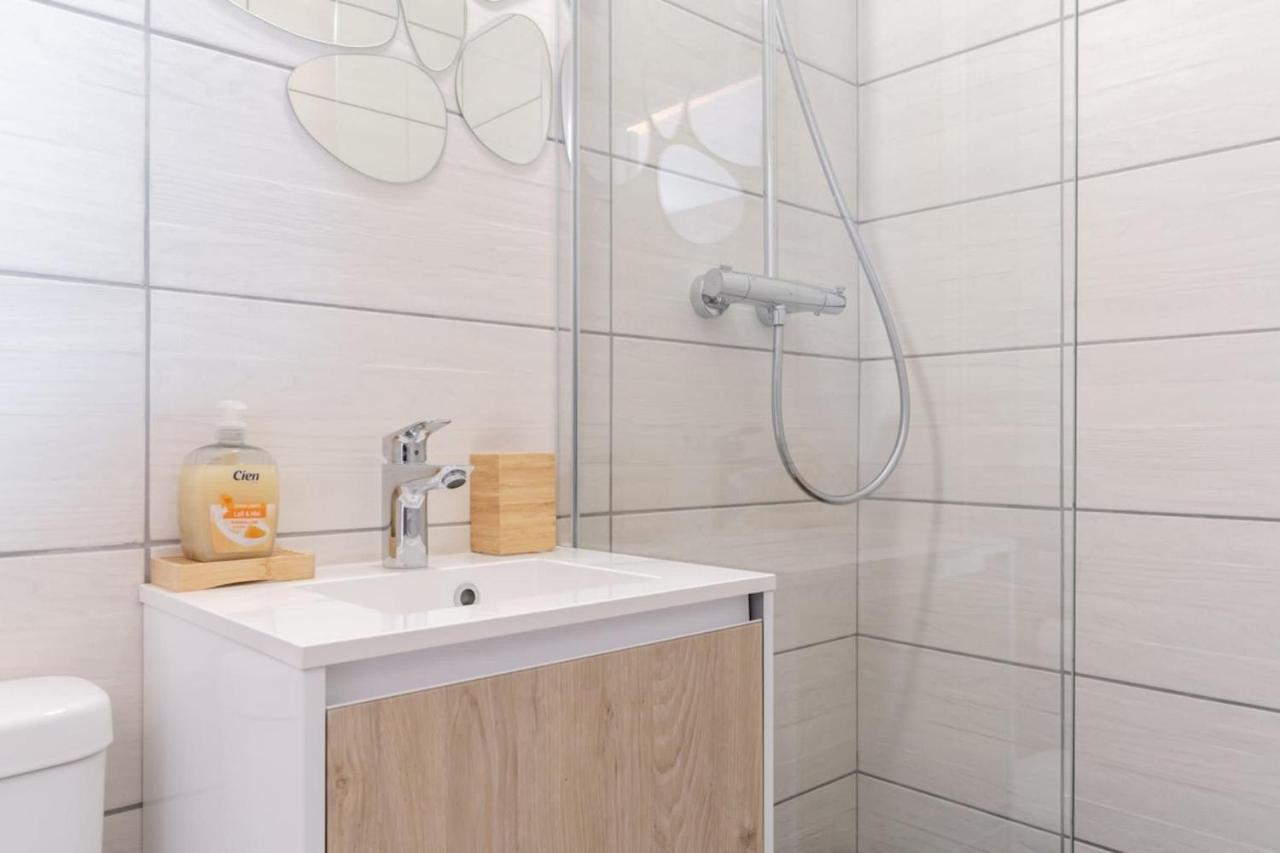 Lille - Quiet&cozy studio! Appartamento Esterno foto